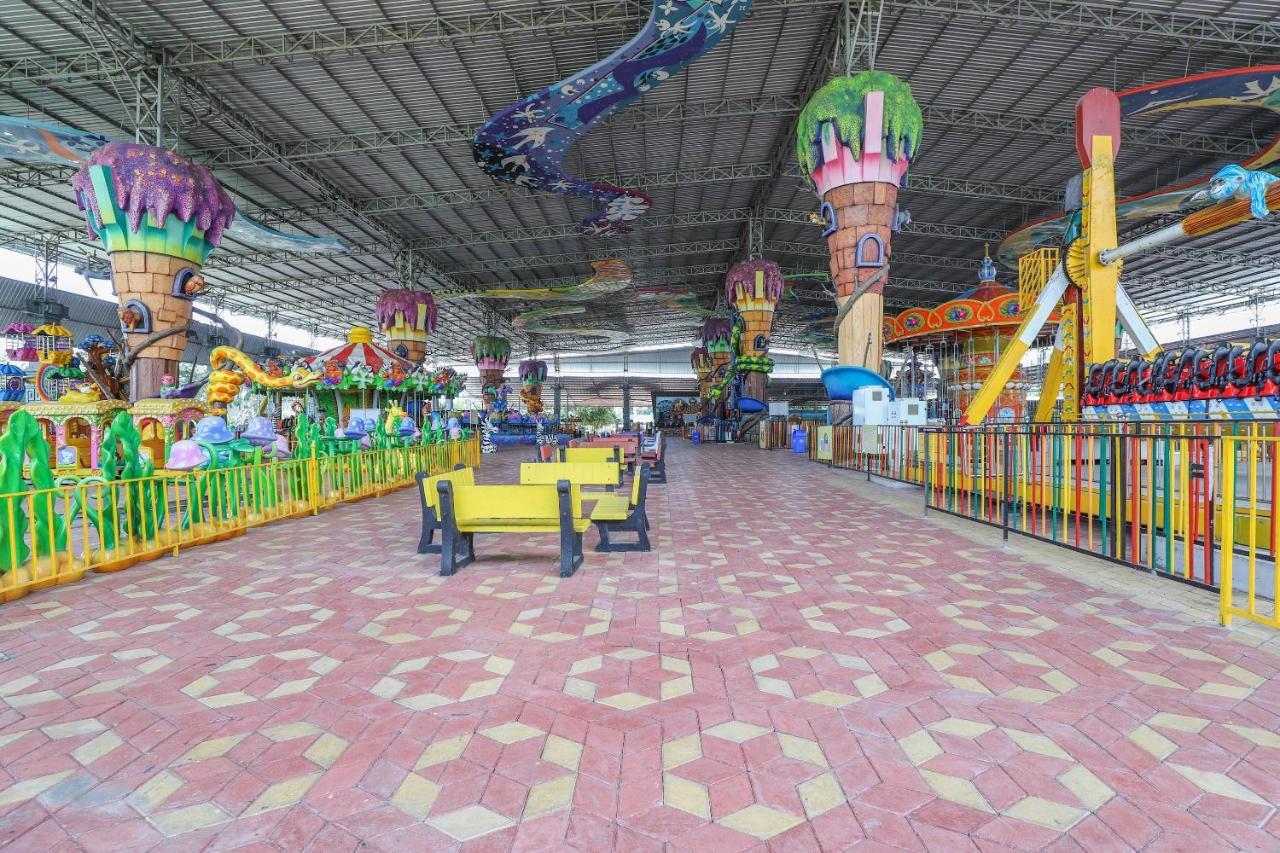 Capital O 49279 Chhab Chhaba Chhab Water Fun Park&Resort Damka Exterior foto