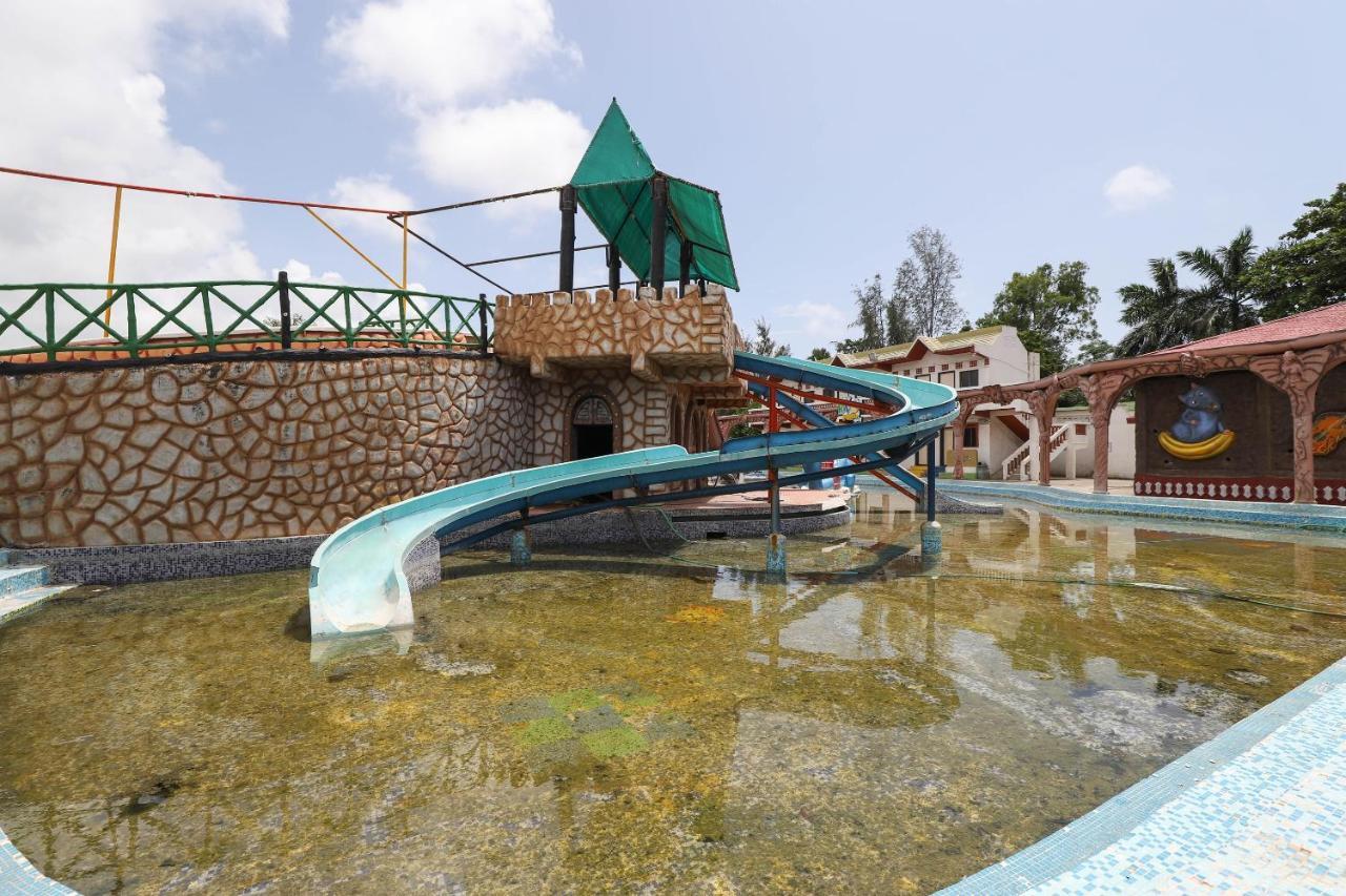 Capital O 49279 Chhab Chhaba Chhab Water Fun Park&Resort Damka Exterior foto