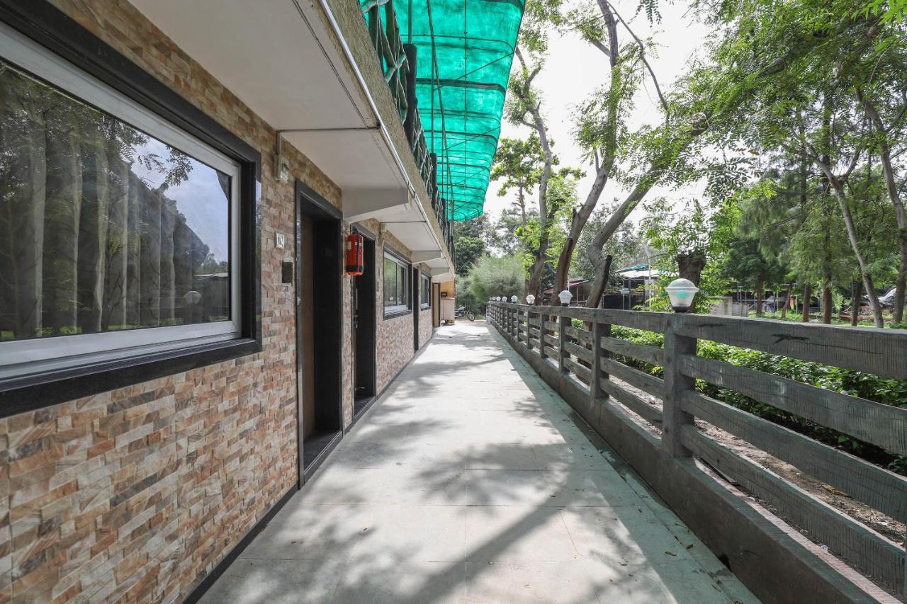 Capital O 49279 Chhab Chhaba Chhab Water Fun Park&Resort Damka Exterior foto